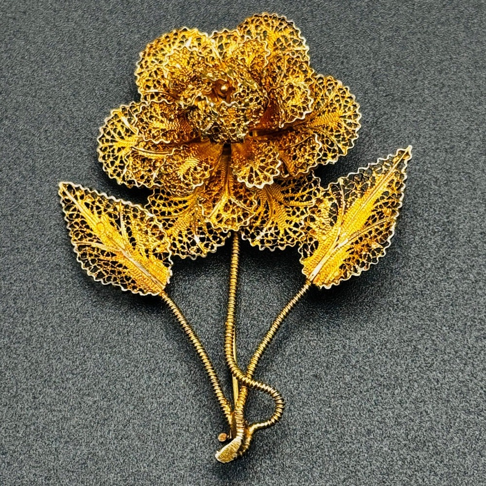 Vintage Gold Tone Filigree Flower Brooch Pin Floral Dimensional Estate Jewelry